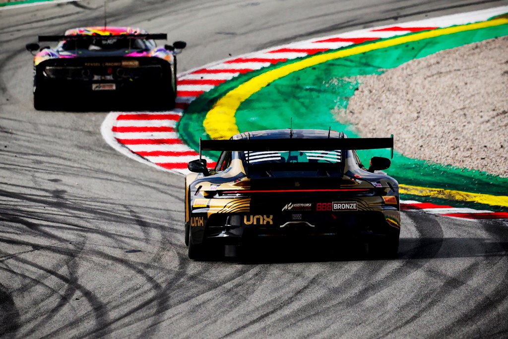 Mislykket GT World Challenge-finale for Bastian Buus
(Foto: Dinamic GT)